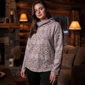 North River Cream Turtleneck Sweater